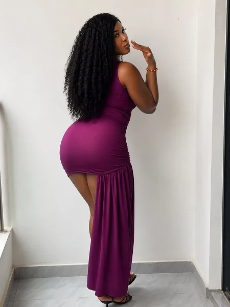 Queen — 3