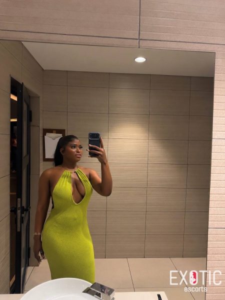 Aishaa, escort in Angre, Côte d'Ivoire (photo 8)